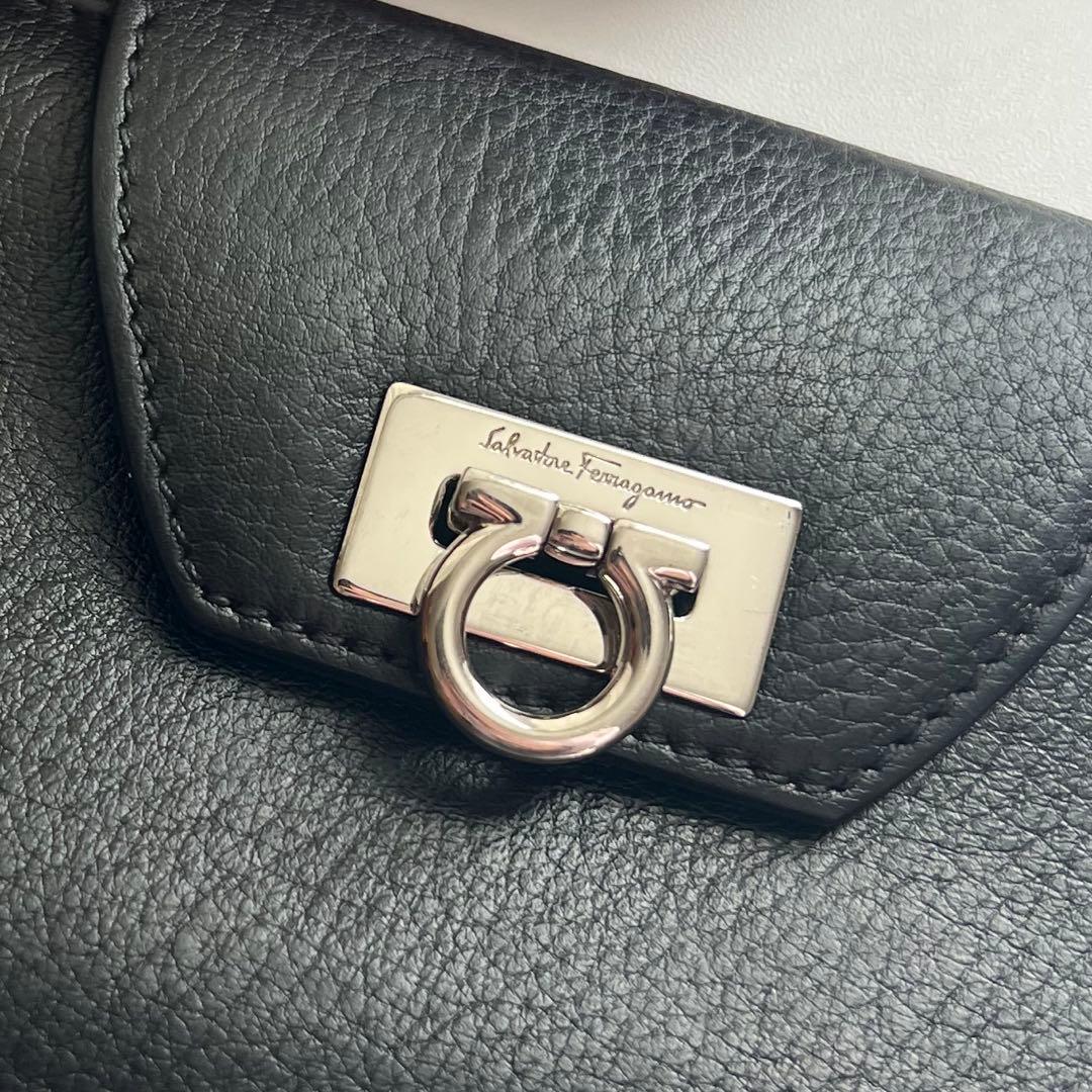 12 極上美品 Ferragamo サルバトーレフェラガモ 2つ折り 長財布