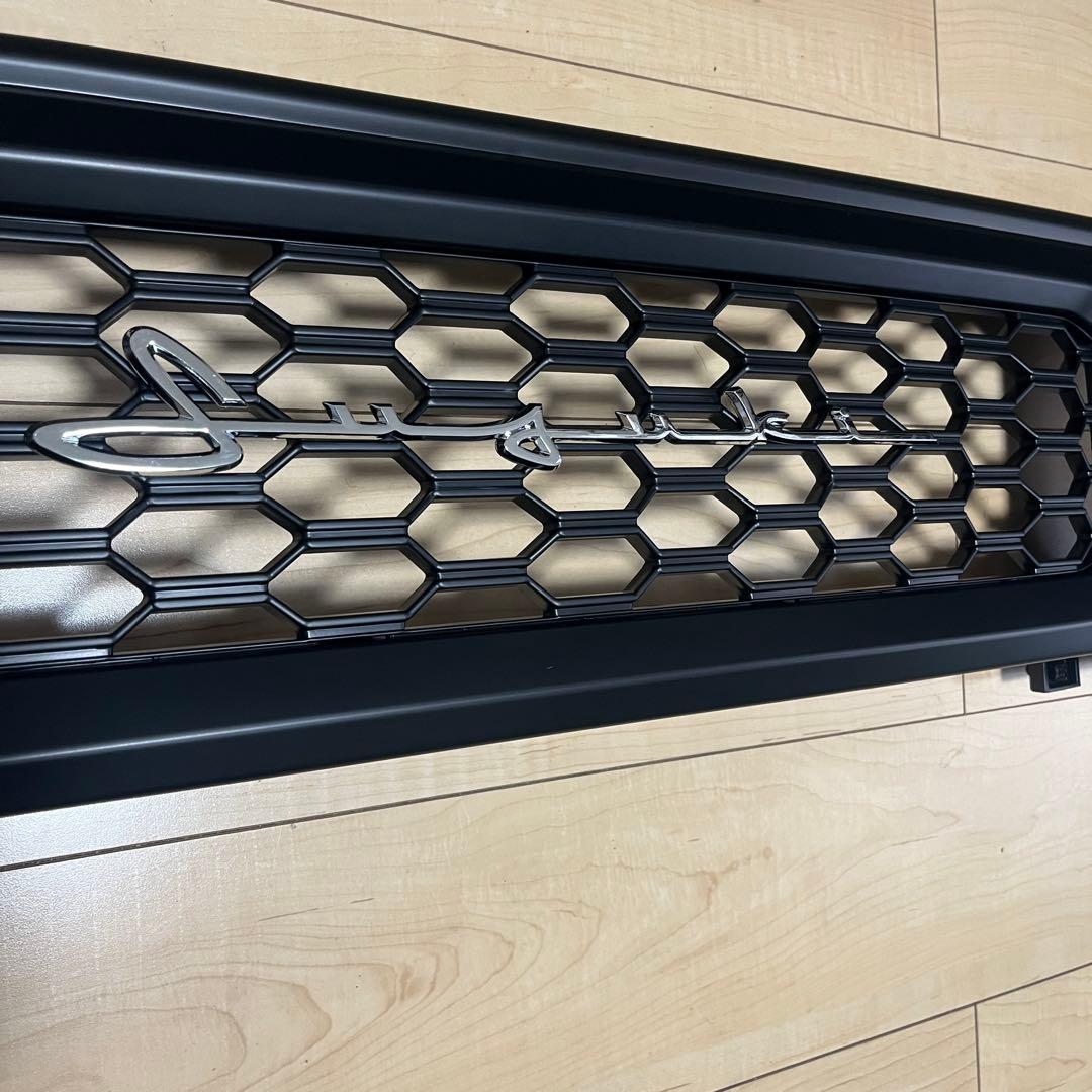 スズキ　ジムニー JB64W JB74Wフロントグリルマットブラック