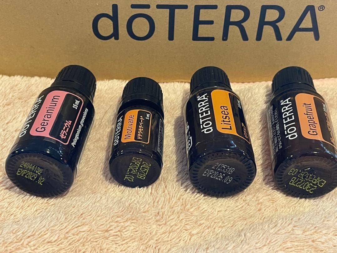 j*m様 ドテラdoTERRA エッセンシャルオイル　新品未開封