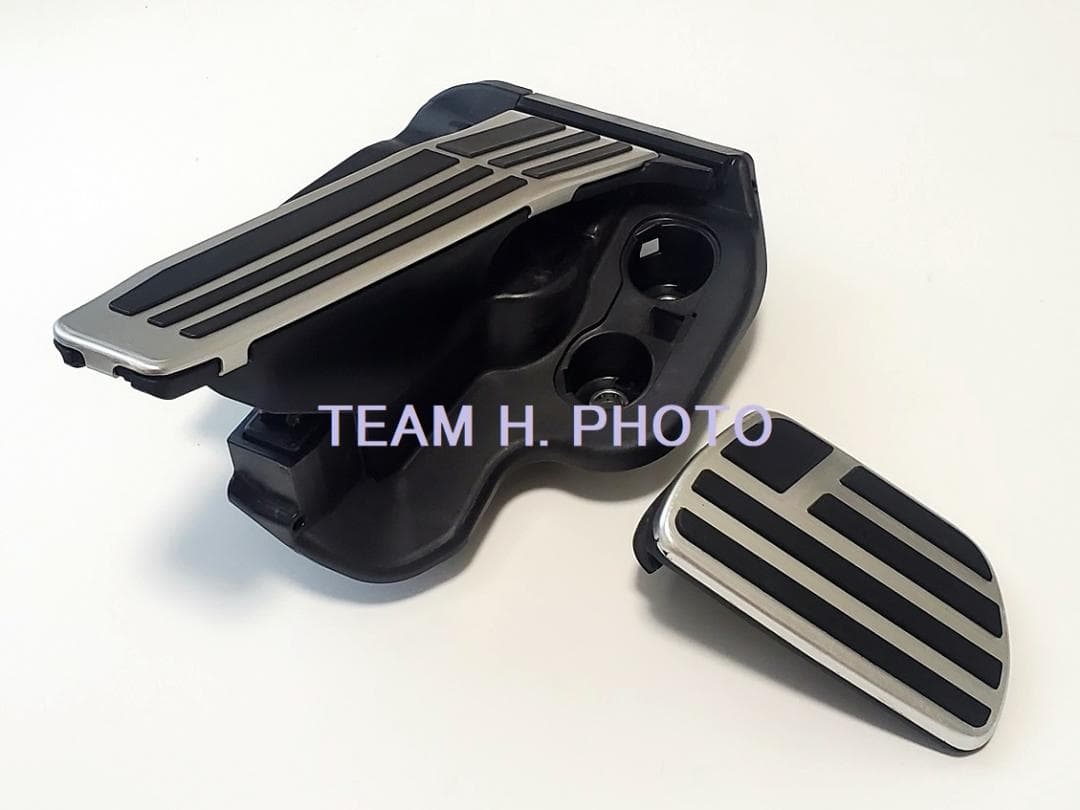 36.35系クラウンに　レクサス純正　アルミペダル　クロスオーバー　スポーツ