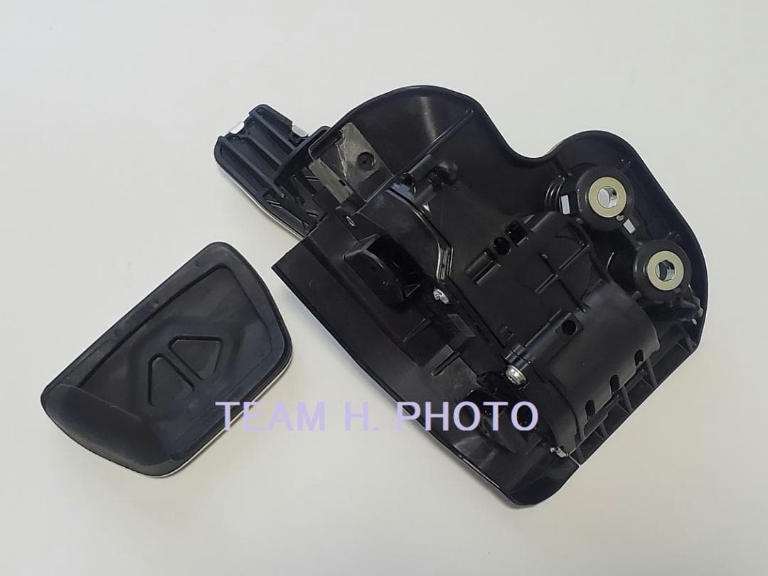 36.35系クラウンに　レクサス純正　アルミペダル　クロスオーバー　スポーツ