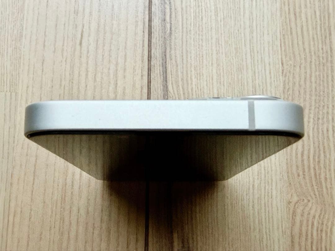 iPhone13 256GB スターライト（ホワイト）