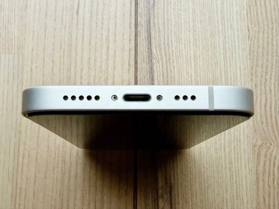 iPhone13 256GB スターライト（ホワイト）