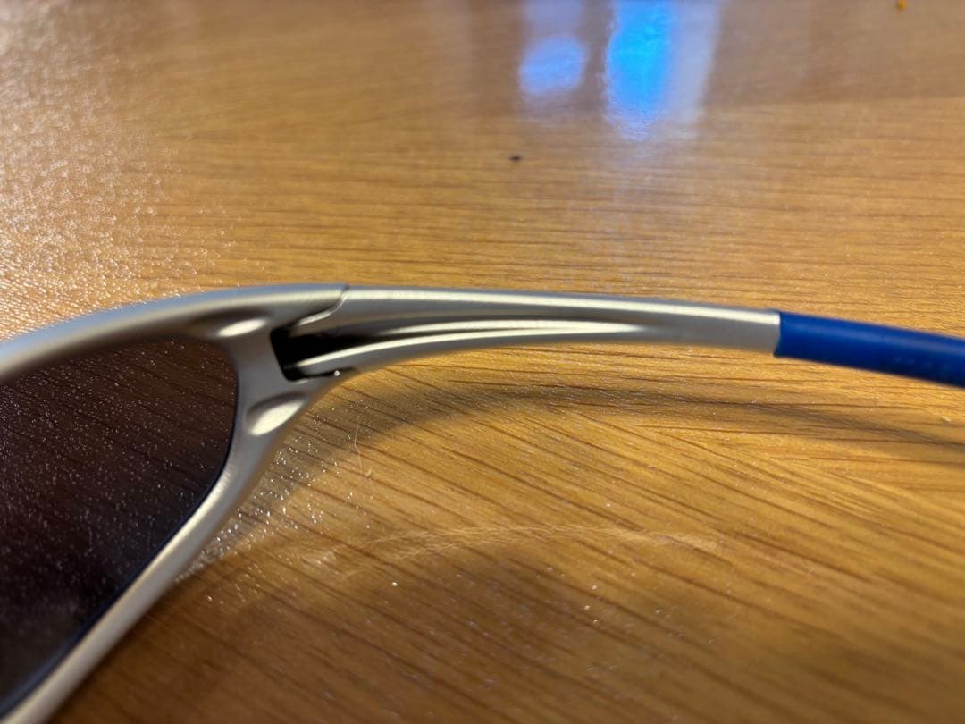 値下げ　オークリー　スポーツサングラス シルバー/青