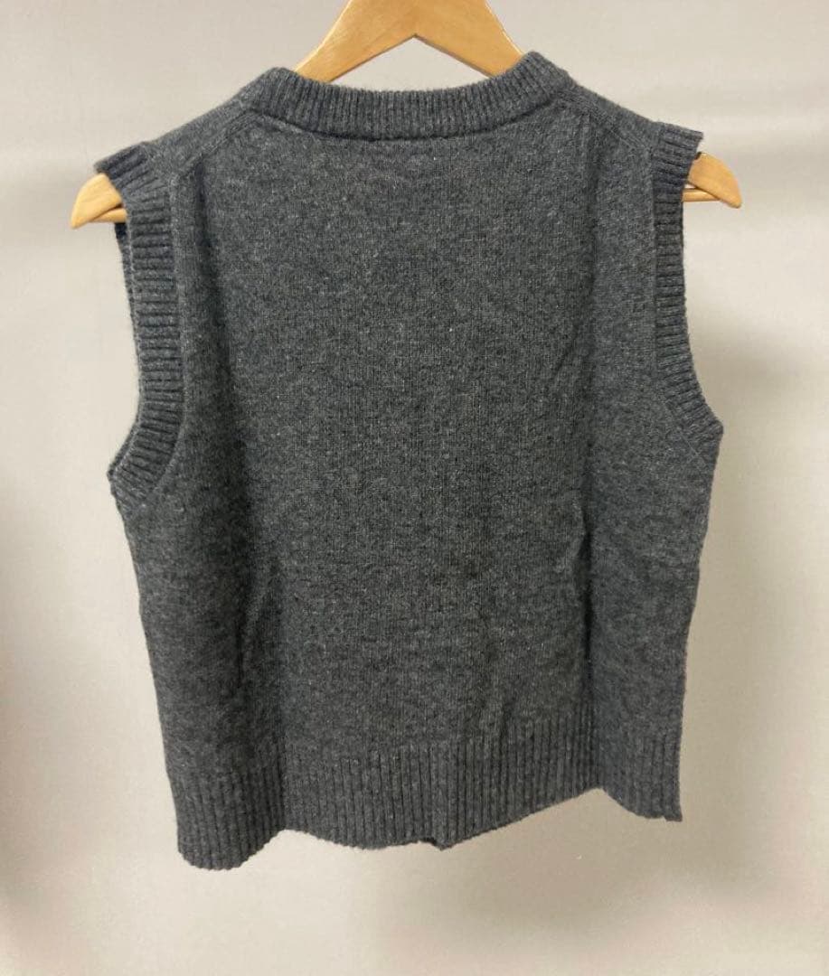 GANNI 猫刺繍 ニットベスト グレー