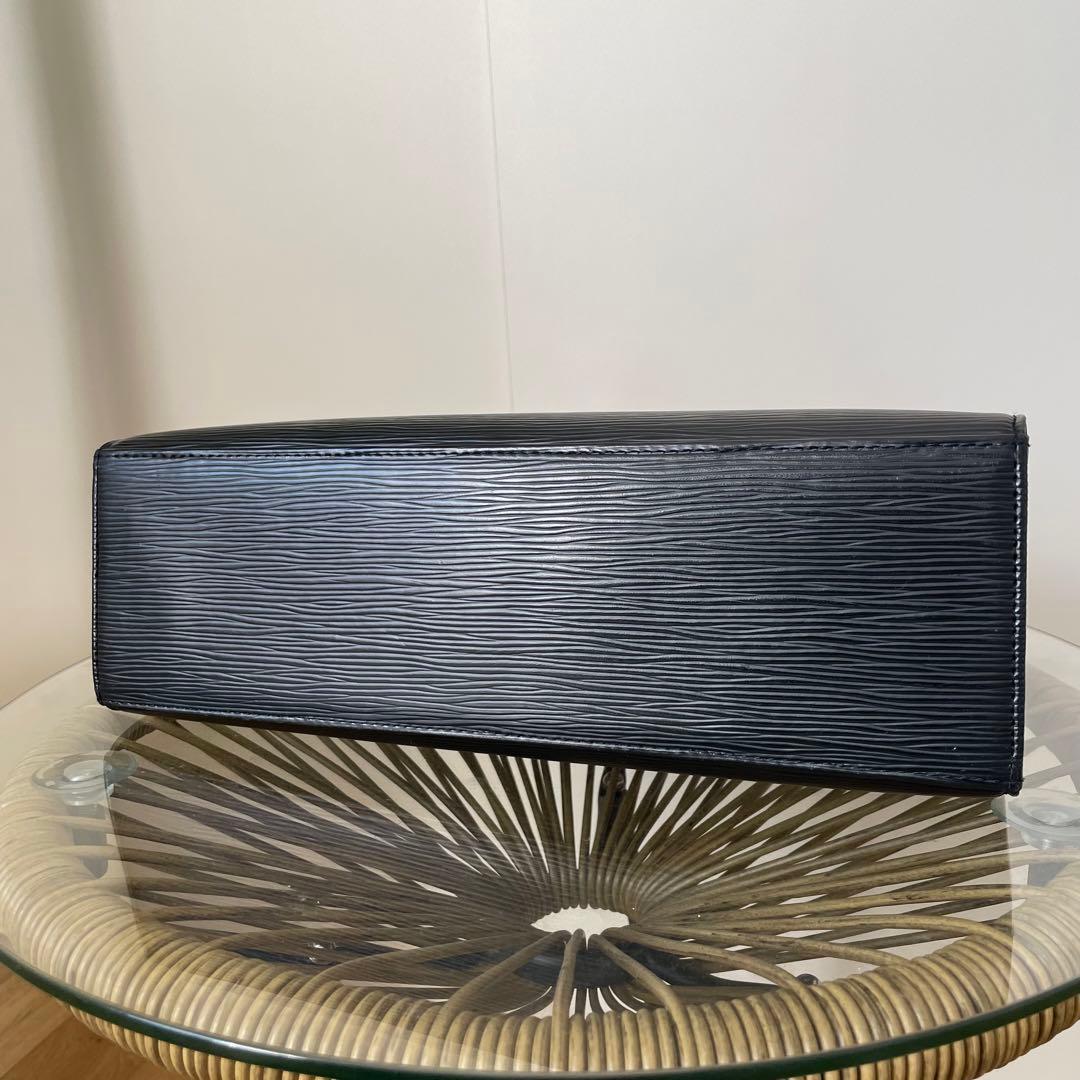 良品　ルイヴィトン　トートバッグ　クロワゼットPM エピ　ノワール　肩掛け可　黒