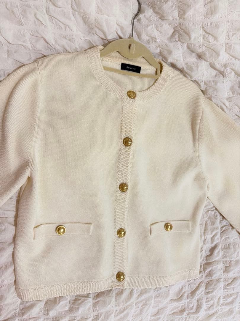 オリジナルボタンノーカラーニットジャケット