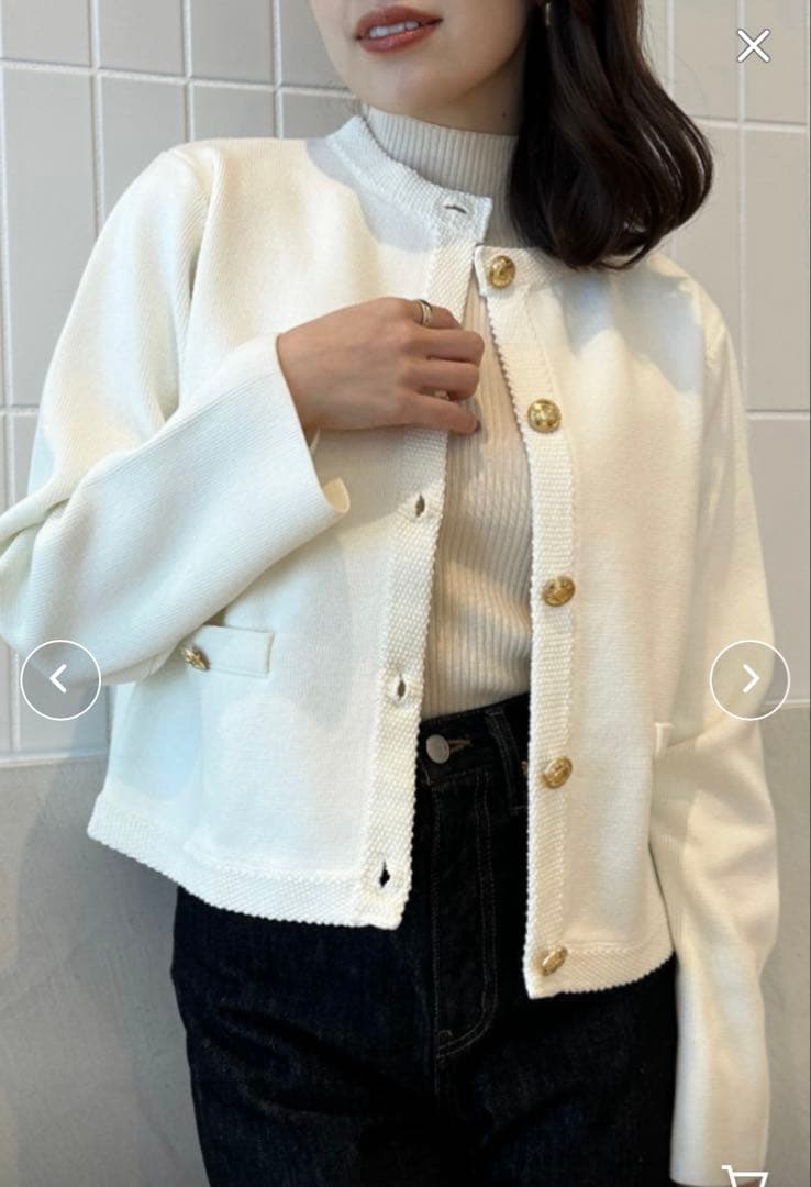 オリジナルボタンノーカラーニットジャケット
