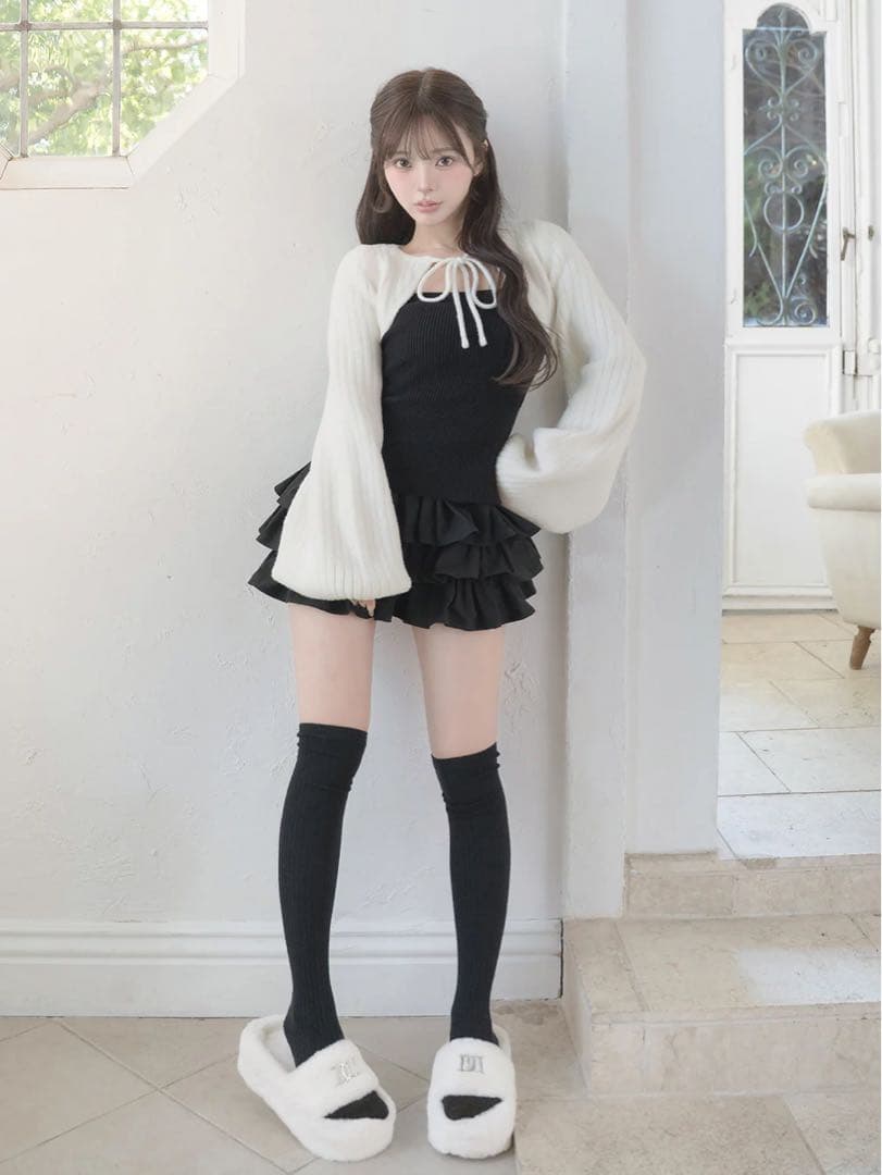 【新品タグ付き】Darich ティアードフリルミニワンピース FREE ブラック