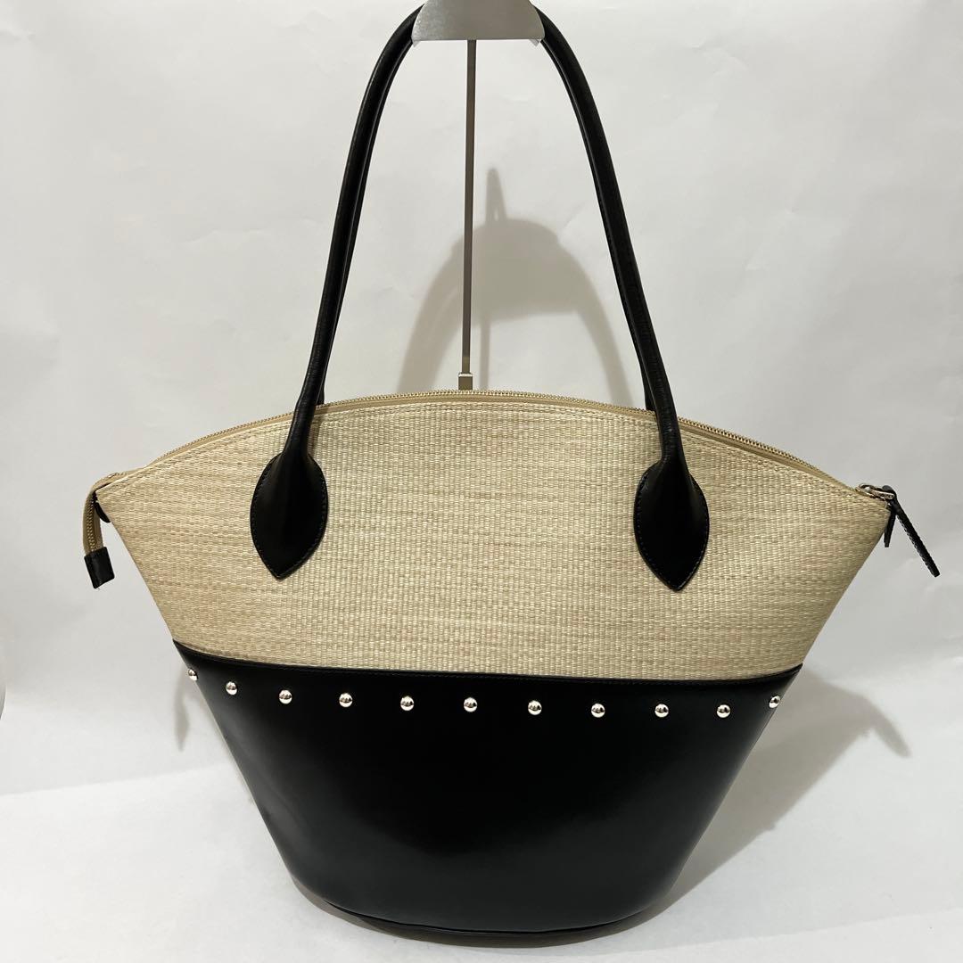 【美品】FURLA かごバッグ ベージュ×ブラック 黒 スタッズ トート 本革
