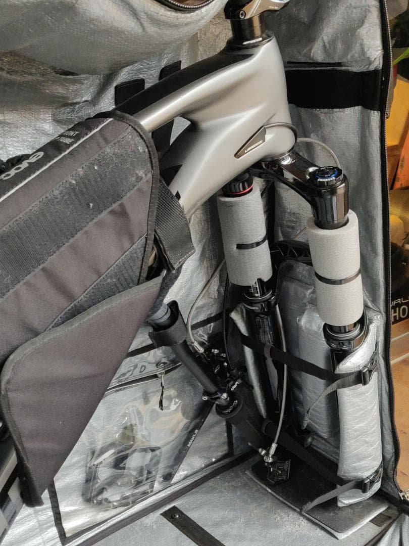 EVOCイーボック バイクトラベル輪行バッグ