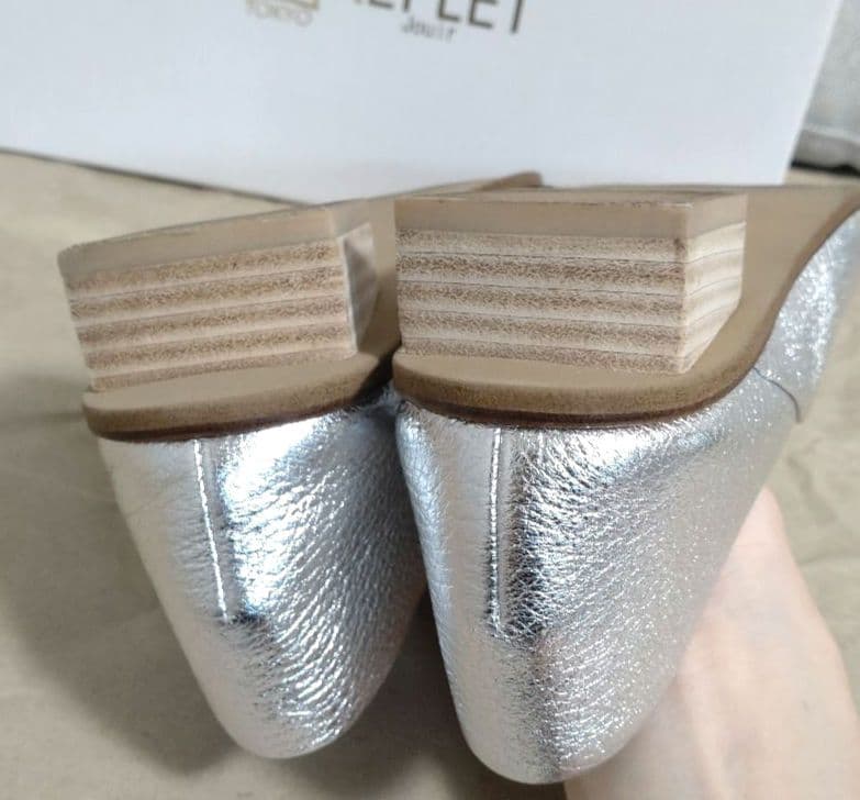 【美品】REFLET Jouir ローヒールパンプス シルバー 23cm