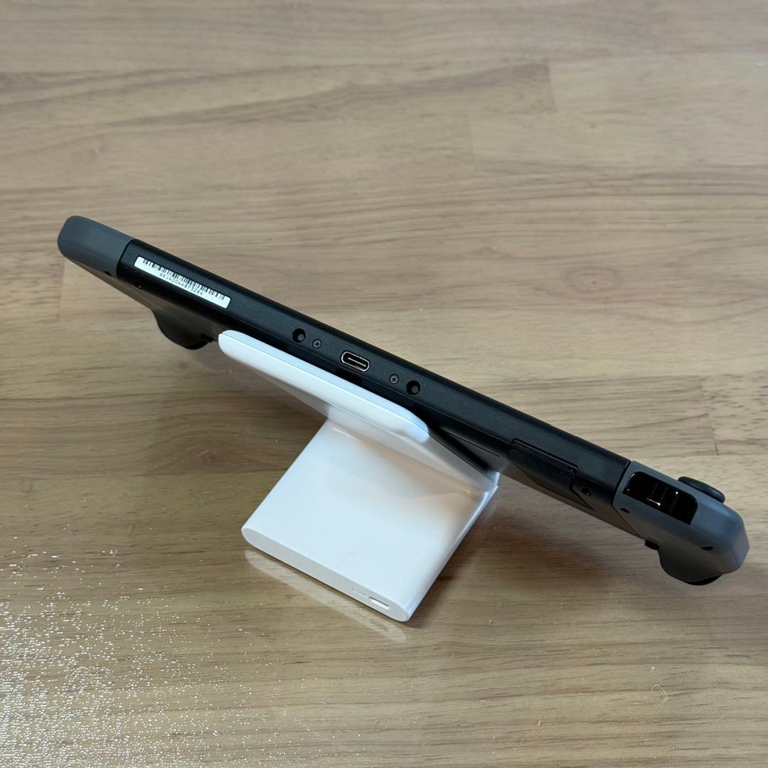 6-151【ほぼ未使用】Switch 本体 新型 グレー 箱付き