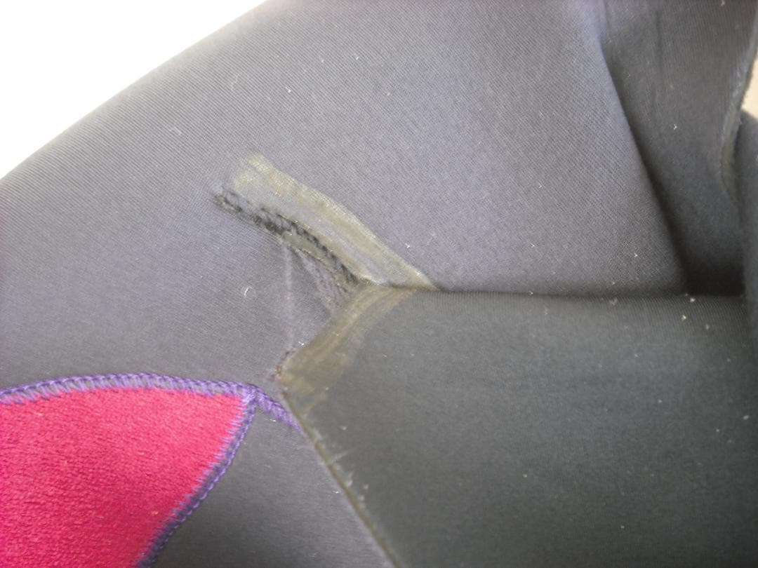 着用回数僅か【セミドライ　ウエットスーツ】エアタイト　M相当