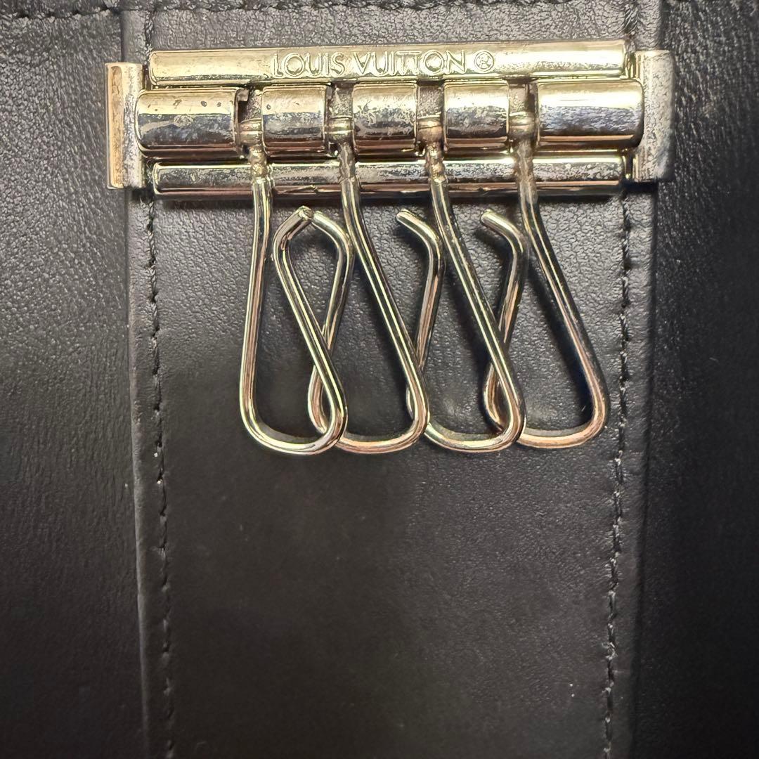r　ルイヴィトン キーケース モノグラムマヒナ ノワール レザー ブラック
