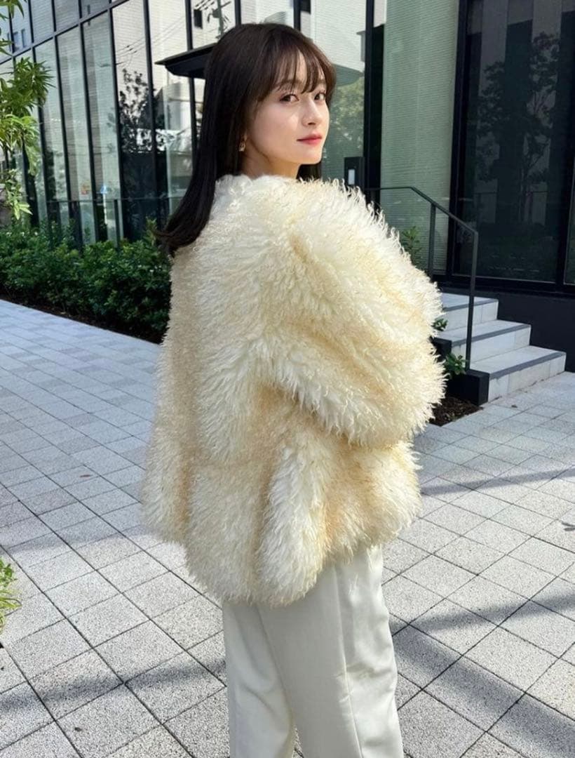 Bibiy USAGI ONLINE限定カラー　ファーコート