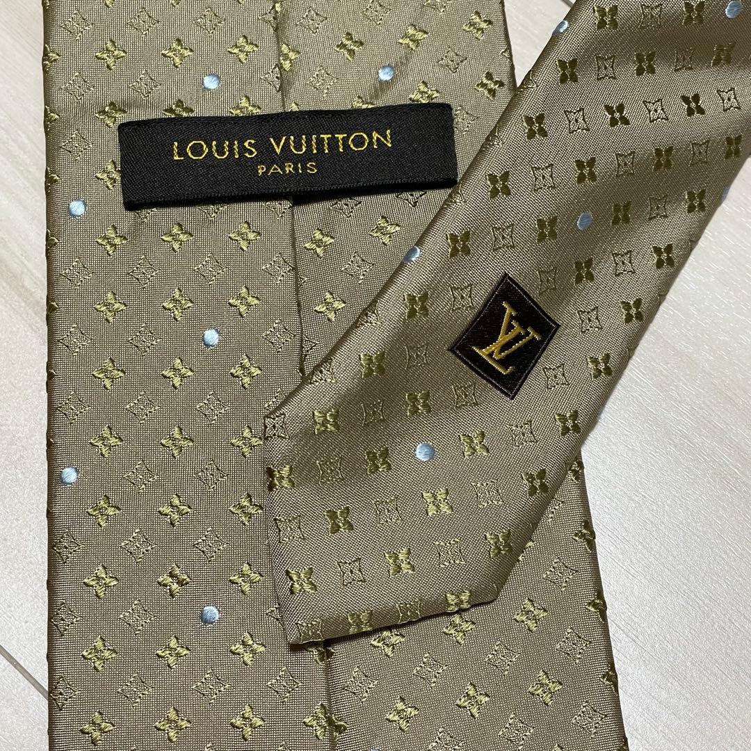 【美品】　ルイヴィトン　モノグラム総柄ネクタイ　シルク100%シャンパンゴールド