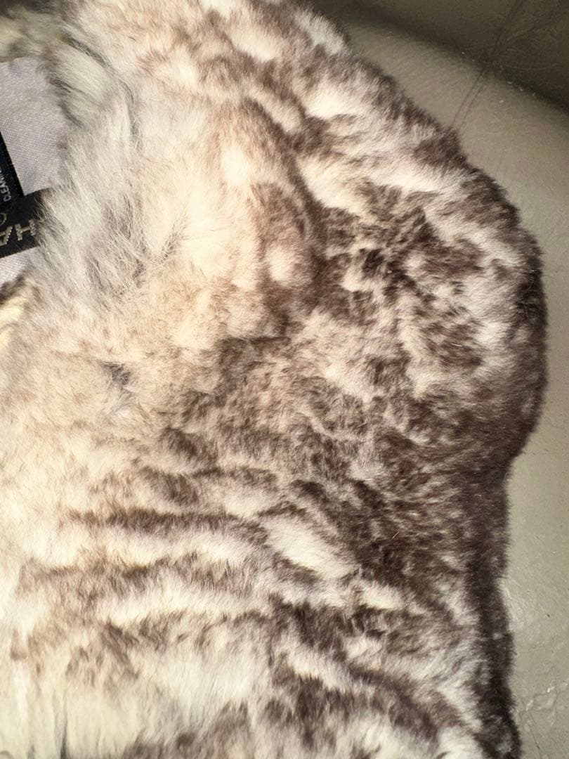 シャネルCHANELパールラパンラビットファーマフラースヌードホワイトブラウン