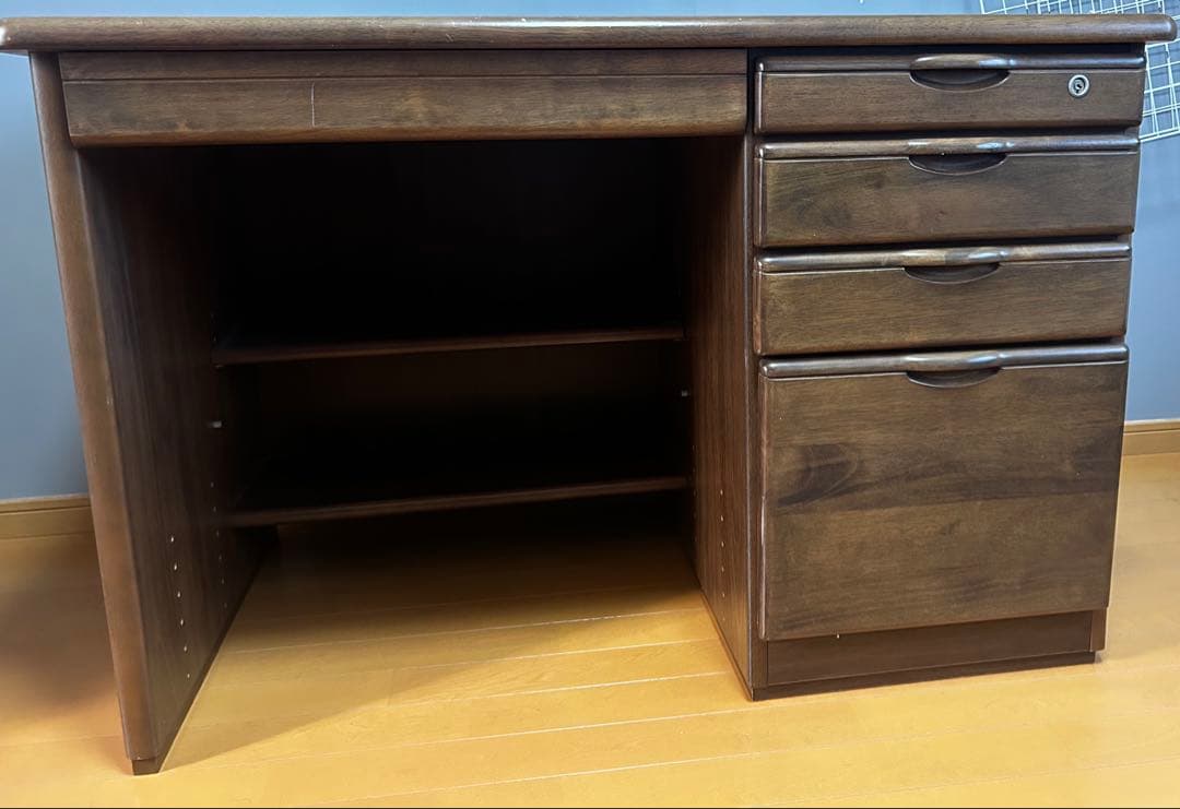 カリモク　学習机　鍵付き引出し