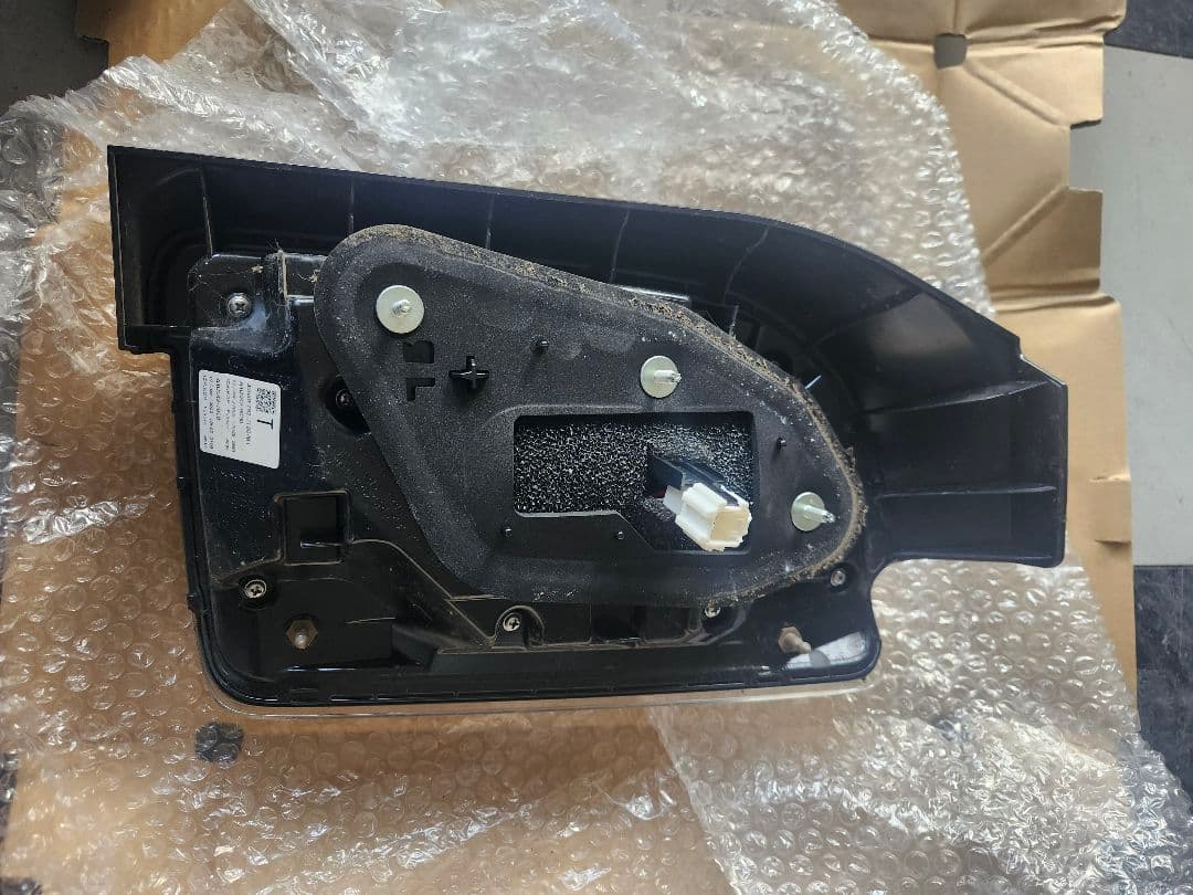 ホンダ　N-ONE　左 テールランプ