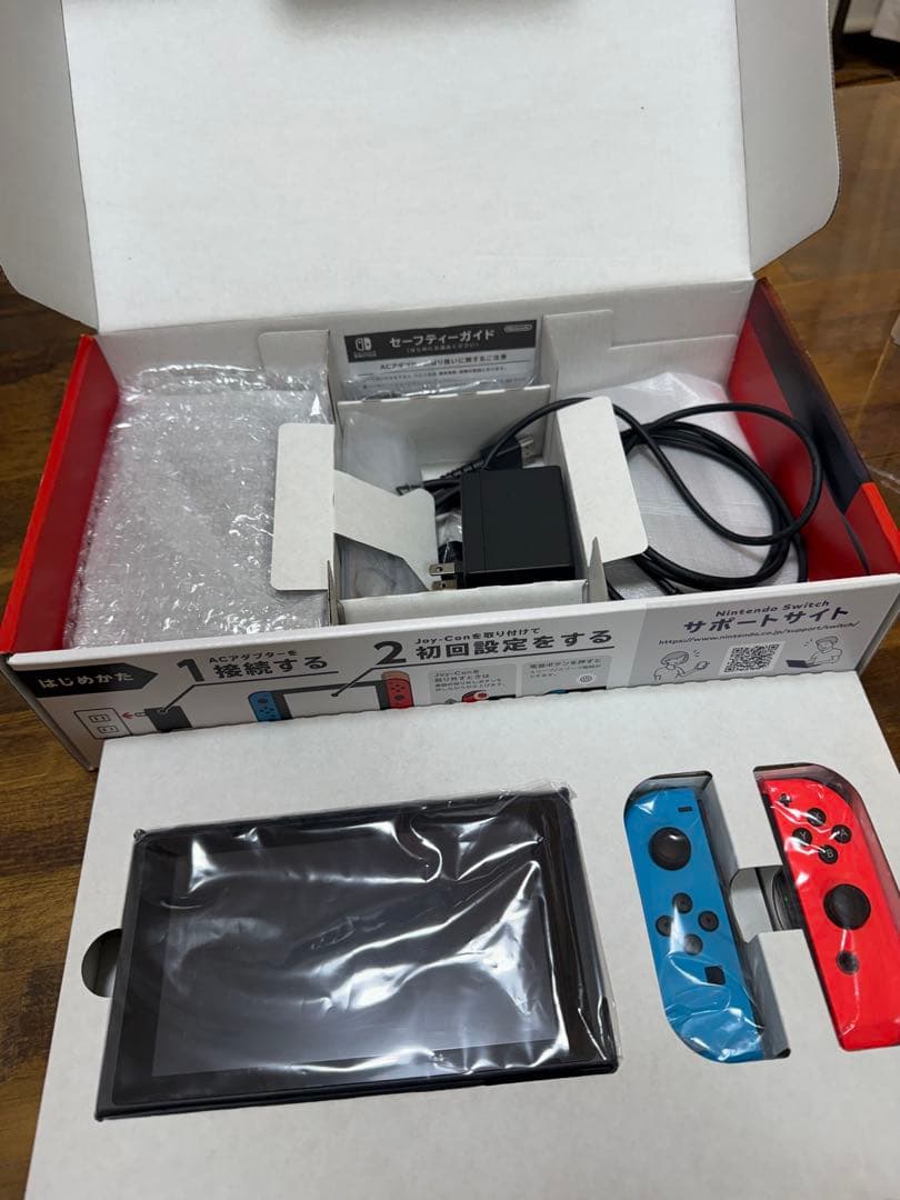 【美品】Nintendo Switch 本体 赤青 新品フィルム付