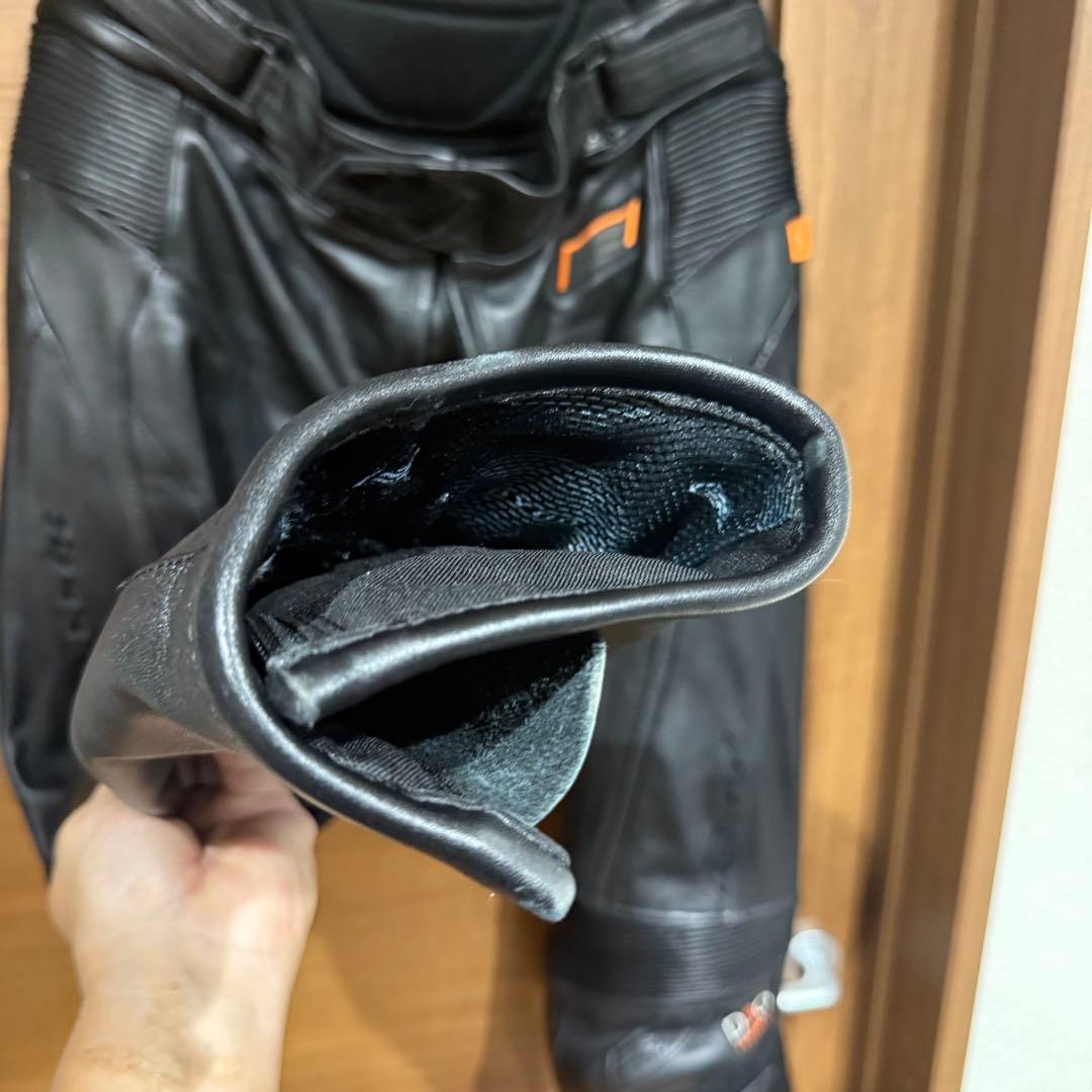 HYODブラックレザーパンツ