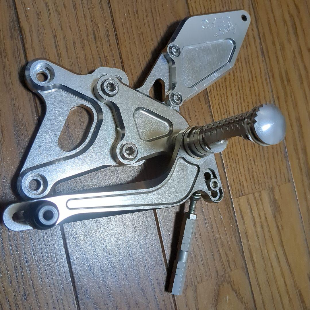 ZX25R OVER Racing バックステップ アルミ製 取り付けネジ付き