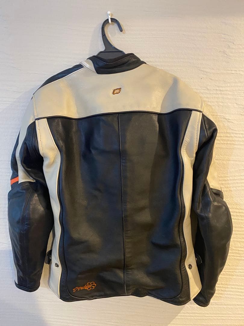 ★大幅値下げ★HYOD バイクジャケット レザー レディース 黒/白