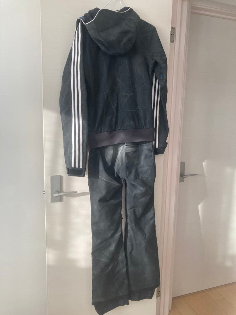 adidas スノーボード ウェア つなぎ