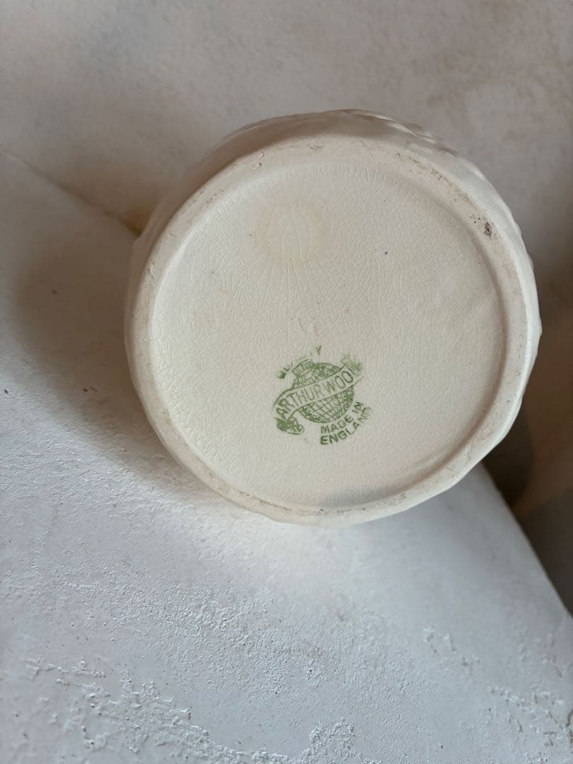 英国アーサーウッド社アンティーク水差し