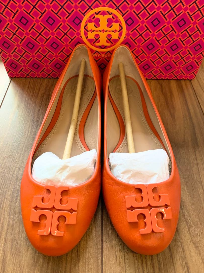 【美品】Tory Burchフラットシューズ 朱色 オレンジ／23.5cm