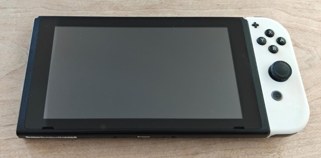 Nintendo Switch 本体 ホワイト/ブラック　Jコン右だけ★左なし