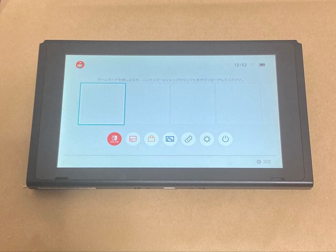 任天堂Switch 動作確認OK SDカード付き ジョイコン無し