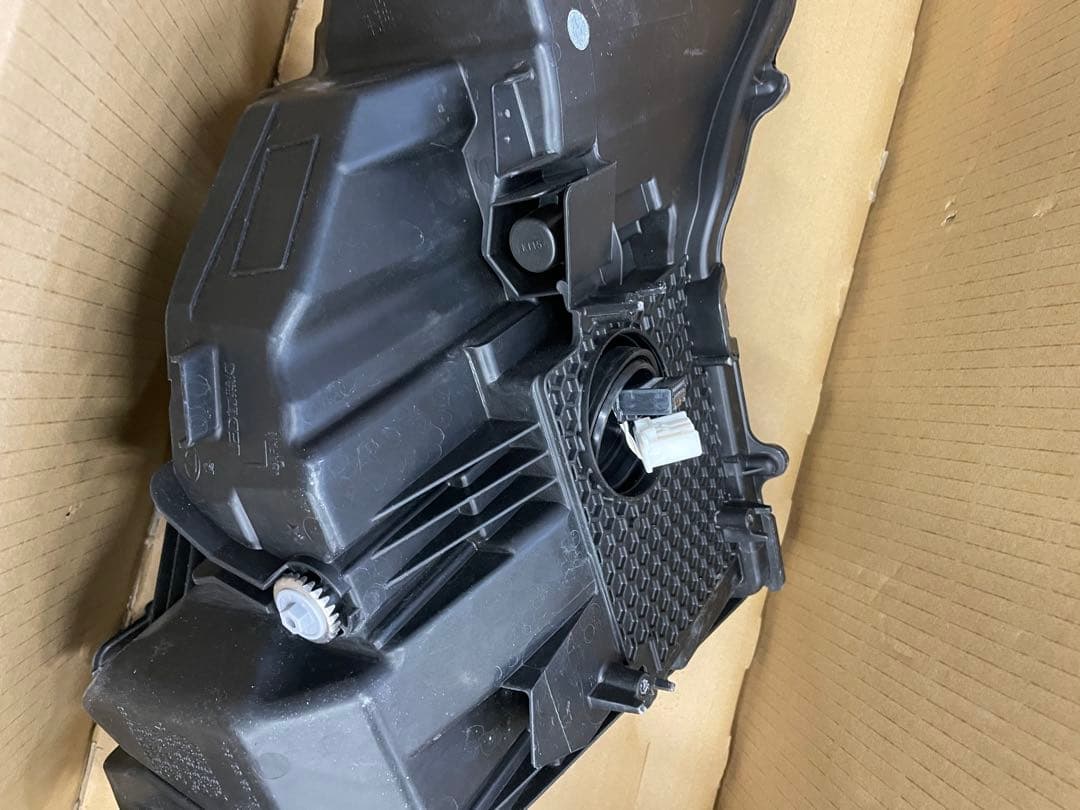 RC 左ヘッドライト