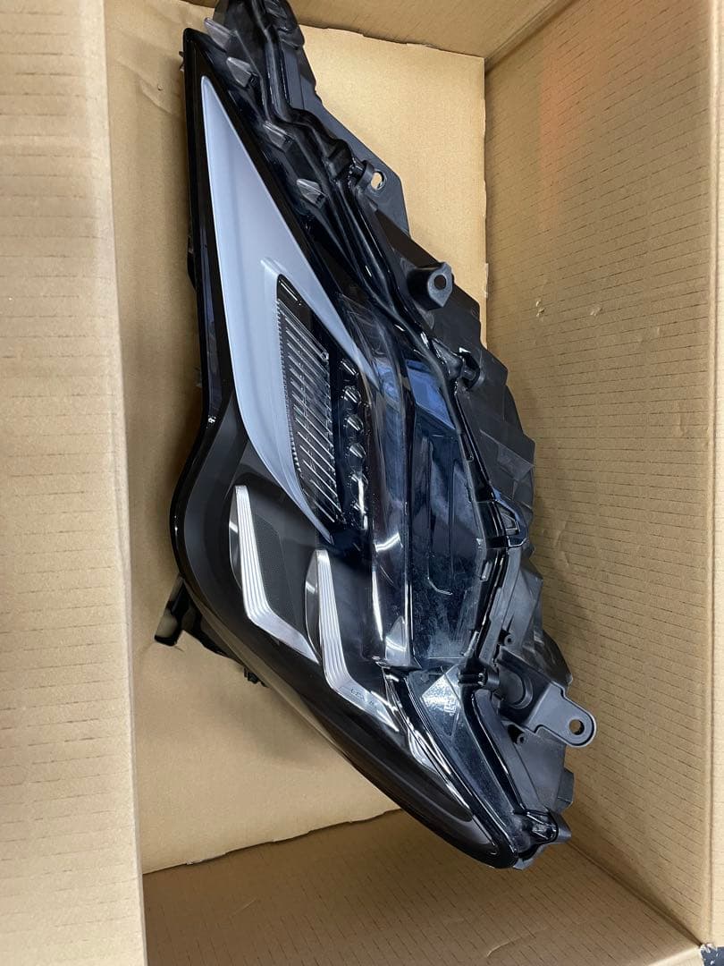 RC 左ヘッドライト