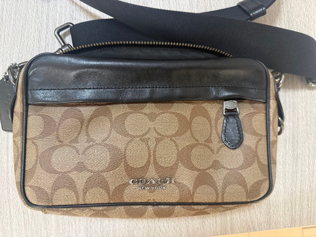coach ショルダーバック　メンズ　レディース