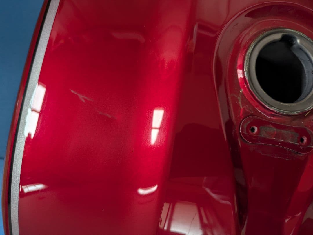 ★キズ少★　ホンダ CB1100(SC65)タンク 赤