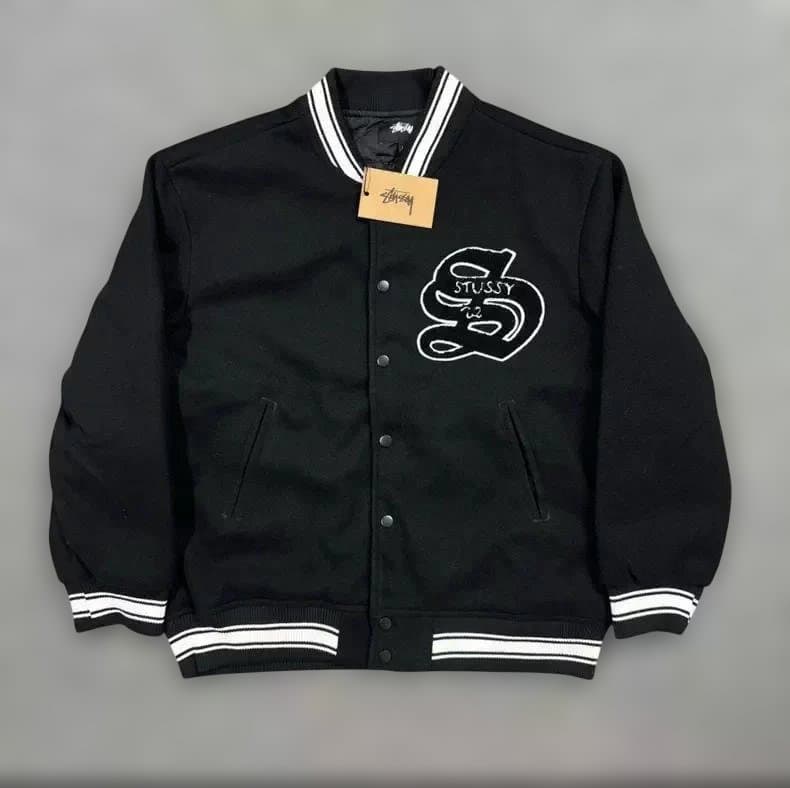 ブラック スタジャン