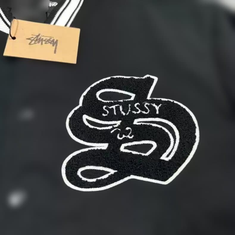 ブラック スタジャン