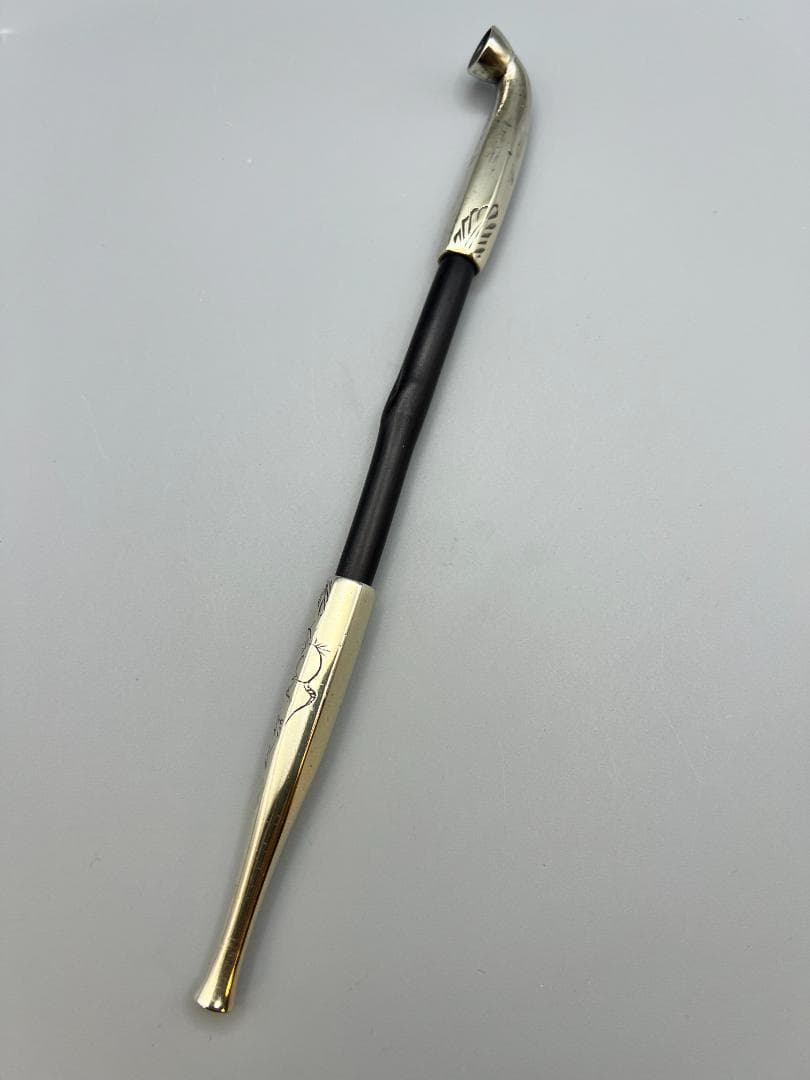 純銀　村田　六角煙管　キセル　かぶ食２匹鼠図　銀細工　アンティーク　重量約45g