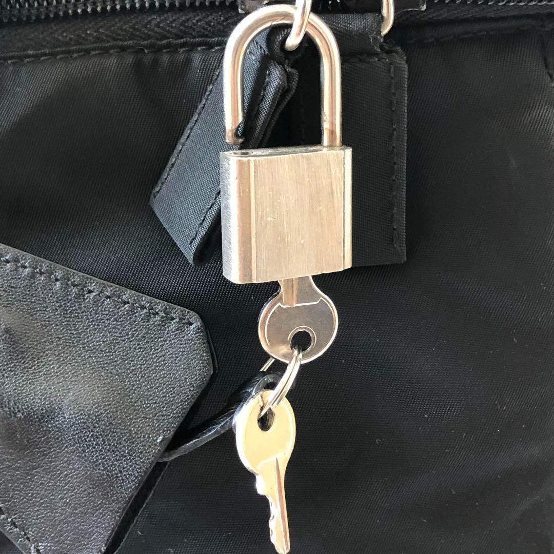 【希少】美品 プラダ ボストンバッグ 2way 三角ロゴ ナイロン 南京錠　黒