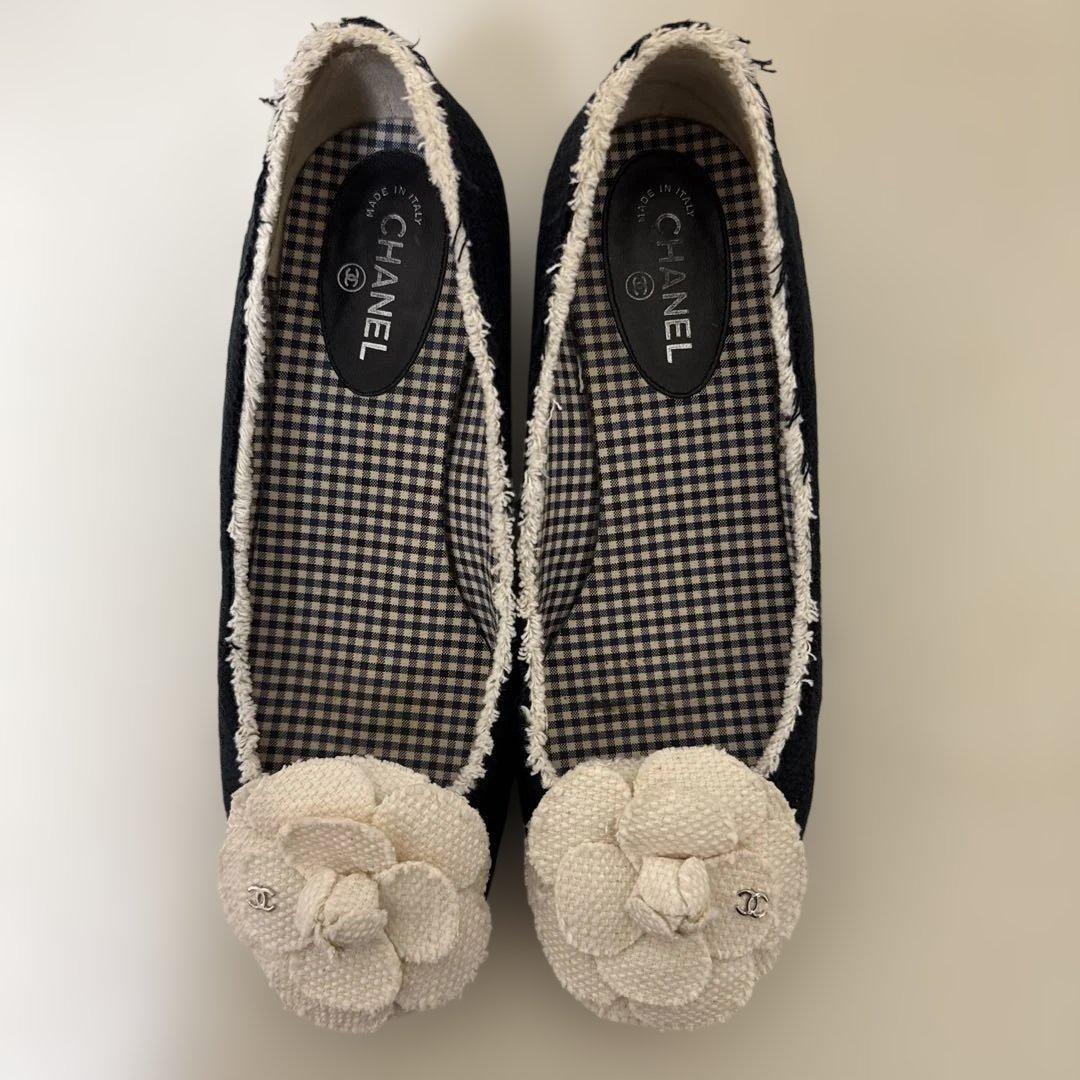 CHANEL カメリアフラットシューズ ネイビー　361/2