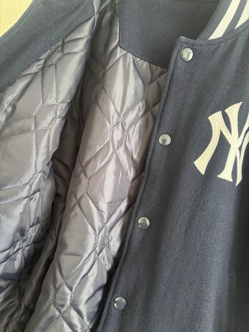 ニューヨークヤンキース　スタジャン　Mサイズ
