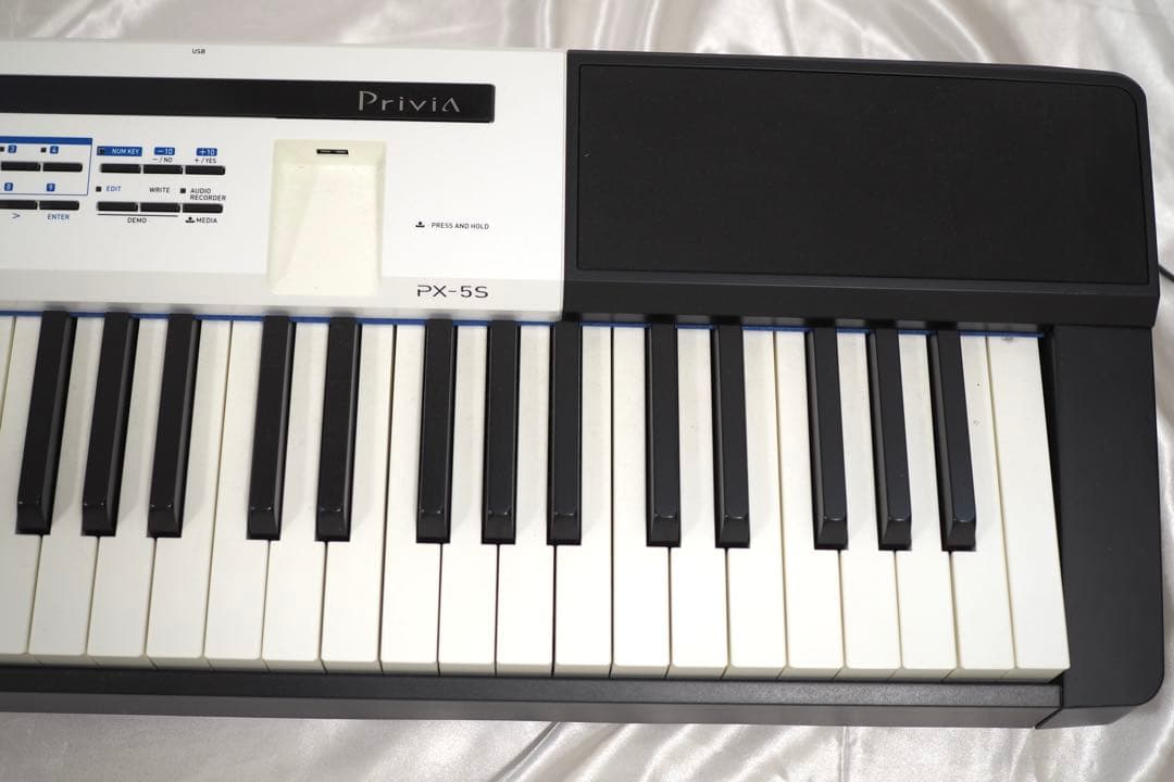 CASIO PX-5SWE ステージピアノ　純正ケース付き　privia