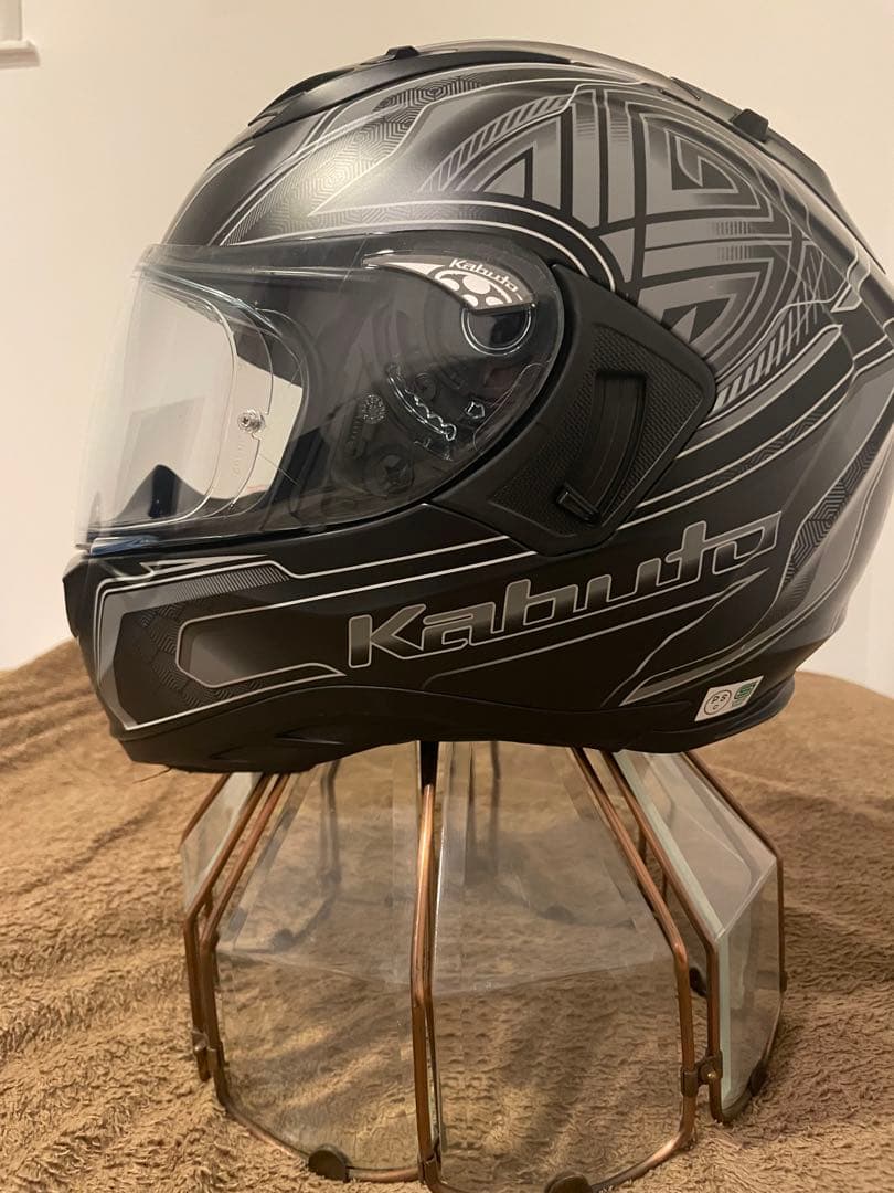 金*郎様 美品　値下げ可　Mサイズ　Kabuto フルフェイスヘルメット カムイ