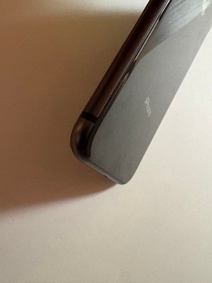 【美品】Apple iPhone 8 ブラック 本体(バッテリー74%)