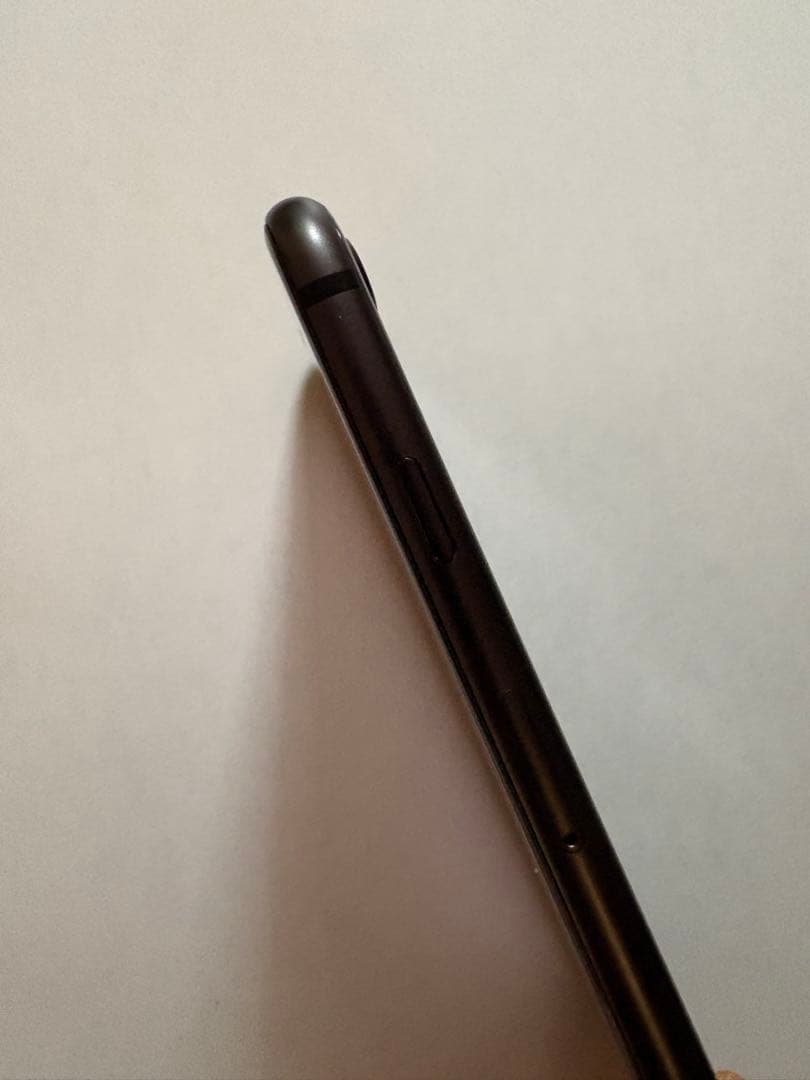 【美品】Apple iPhone 8 ブラック 本体(バッテリー74%)