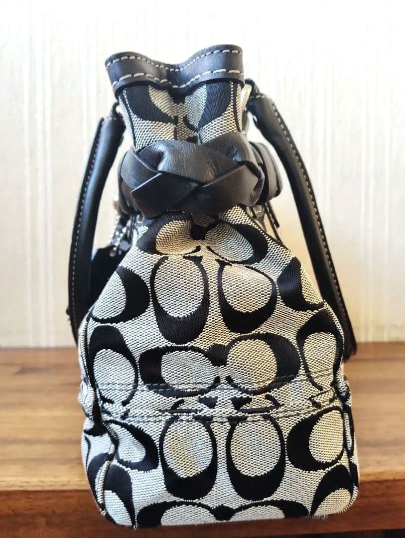 COACH　コーチ　ハンプトンズ　シグネチャー　トートバッグ　ハンドバッグ