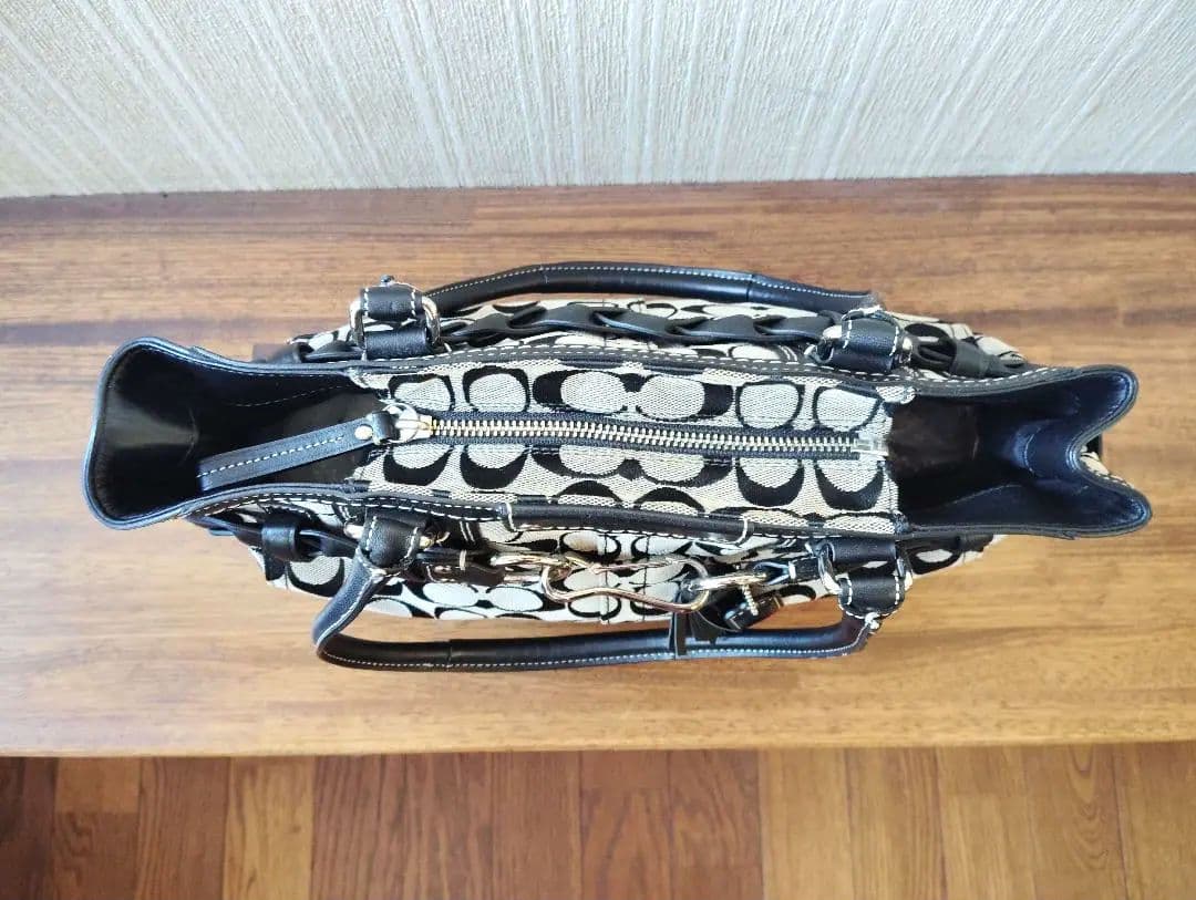 COACH　コーチ　ハンプトンズ　シグネチャー　トートバッグ　ハンドバッグ