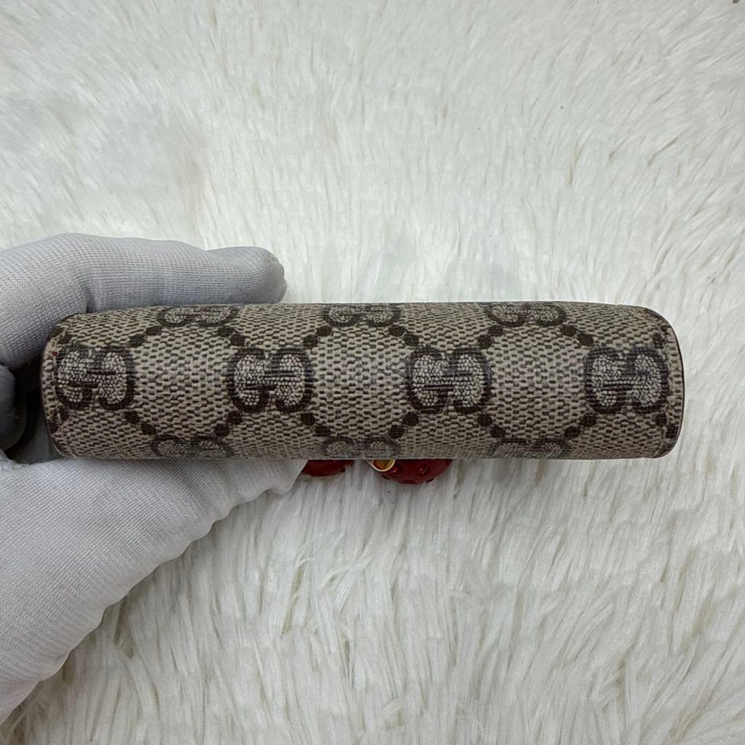 ✨美品✨ グッチ　二つ折り財布 チェリー　さくらんぼ PVC GGスプリーム